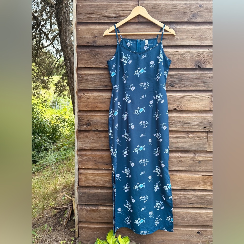 Vintage Fitted maxi floral silky dress - shoestring straps - made in Canada - 9